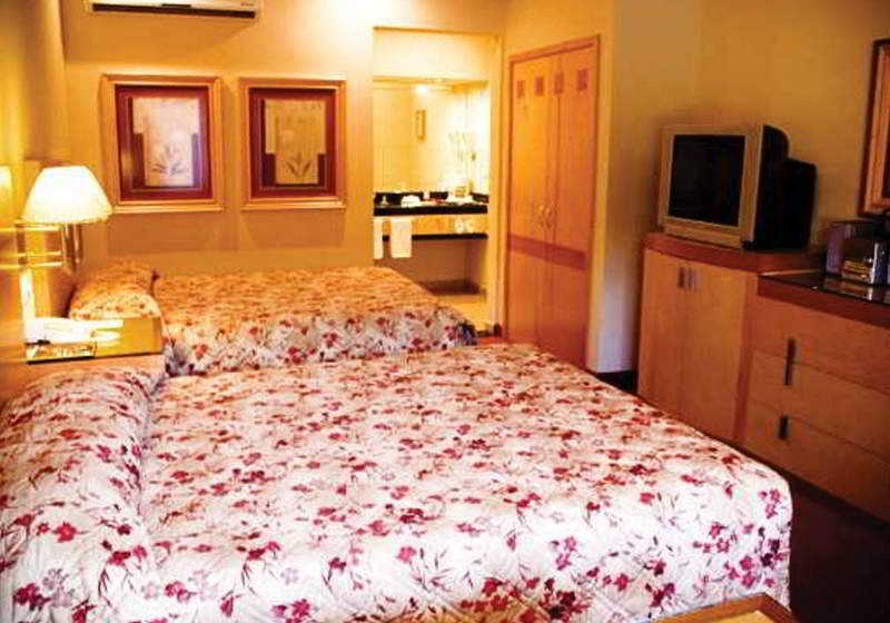 Hotel Plaza Las Quintas Hermosillo Værelse billede